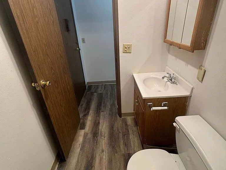 1440 Dakota Dr N — Photo 10