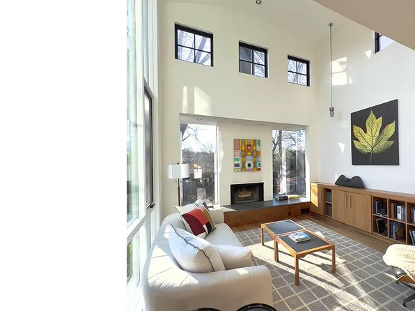 113 Valley Rd, Bethesda, MD 20816