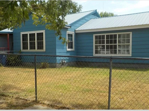 307 W North St, Coffeyville, KS 67337