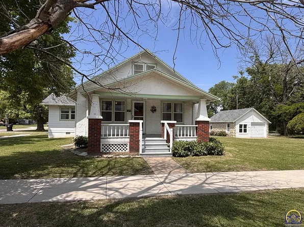 125 Pearl St, Cottonwood Falls, KS 66845