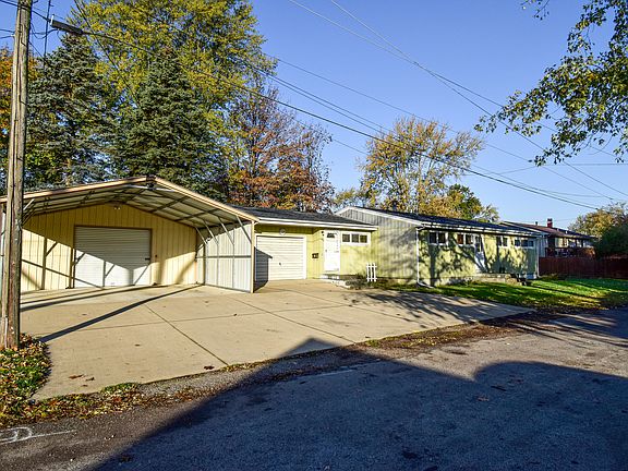 3rd image of 1111 N Bell Ave