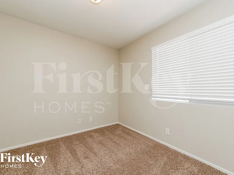 5949 Springmist St — Photo 13