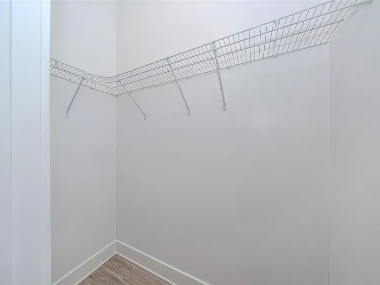 4530 Commonwealth St #1 — Photo 28