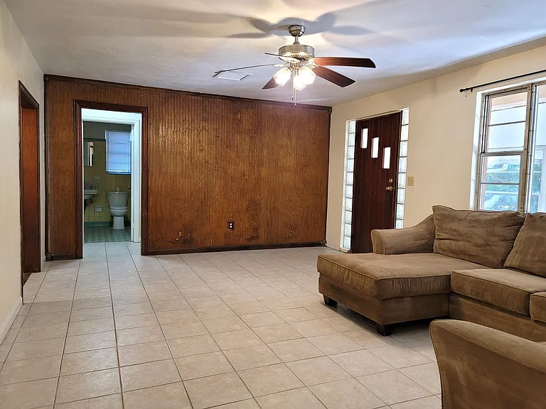 4362 W Midway Rd — Photo 9