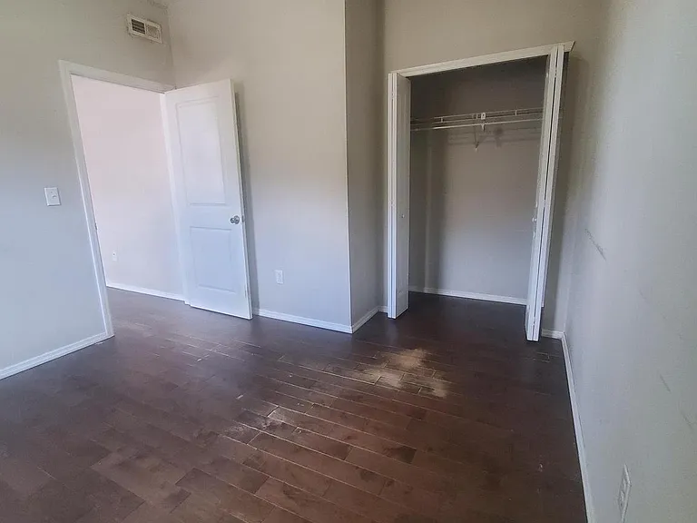 5052 Walnut St #54-301 — Photo 6