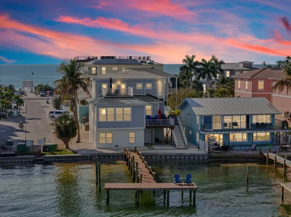 110 6th St S, Bradenton Beach, FL 34217