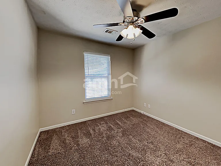 1244 W Oaks Way — Photo 13