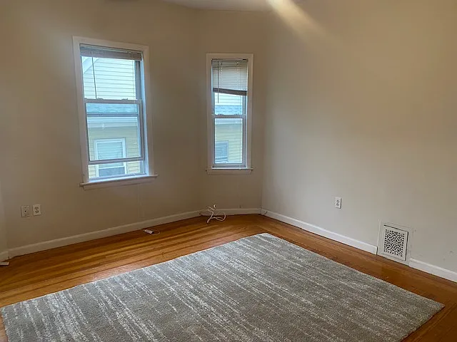 3 bed, $2,900 — Photo 2