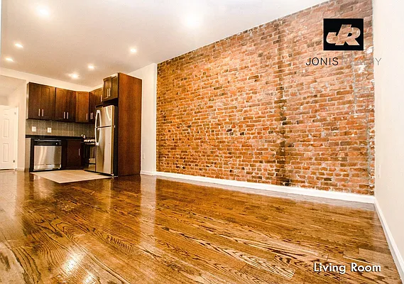 Rented by Jonis Realty | media 5