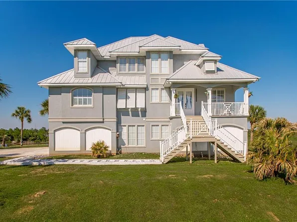 401 S Chenier Dr, Madisonville, LA 70447