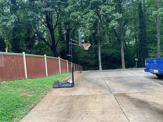 2147 Perkerson Rd SW — Photo 9