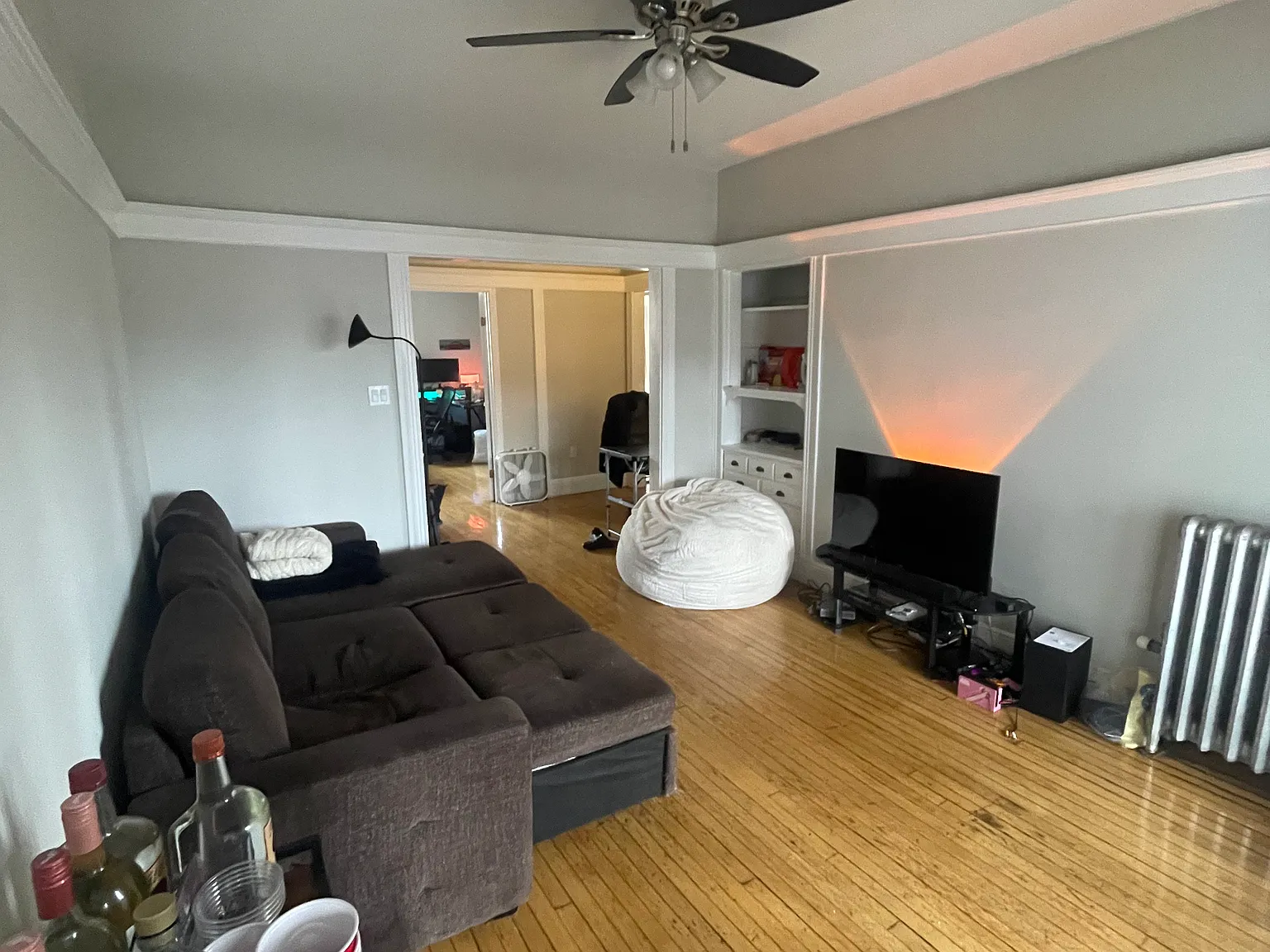 3 bed, 1.0 bath, $4,275 — Photo 2