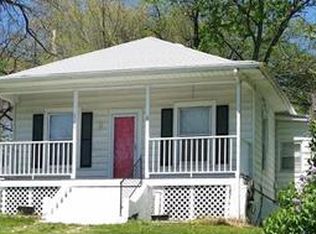 1106 Kearney Rd, Excelsior Springs, MO 64024