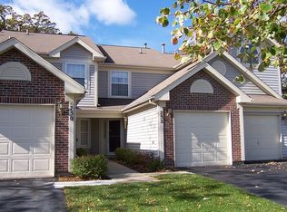 752 Ripple Brook Ln, Elgin, IL 60120