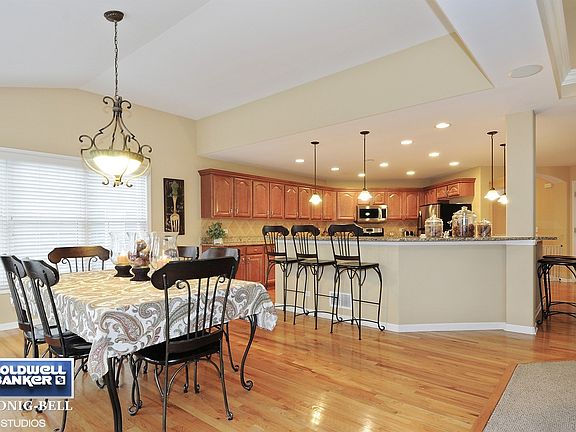 Kitchen / Breakfast Room