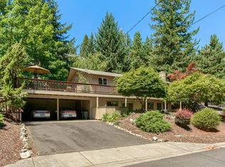 865 Palmer Rd, Ashland, OR 97520