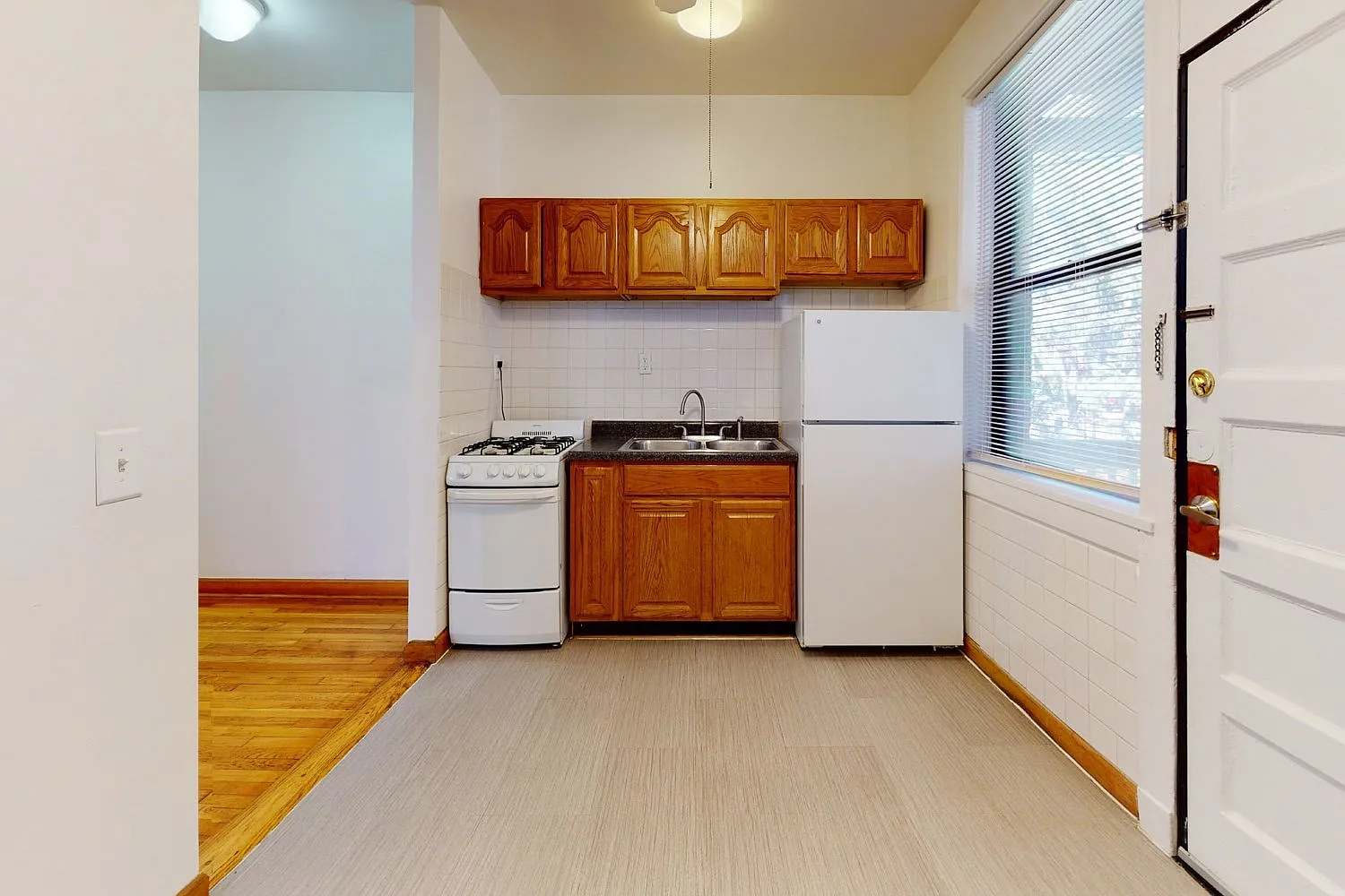 1018 E. 54th Street — Photo 4