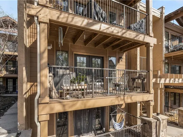 4727 Jarboe St APT 103, Kansas City, MO 64112