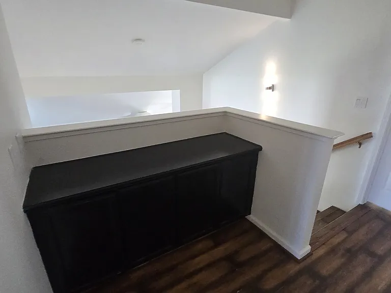 708 Eucalyptus Ave — Photo 22