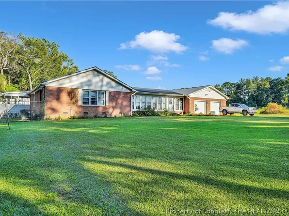 70 Primrose Dr, Fairmont, NC 28340