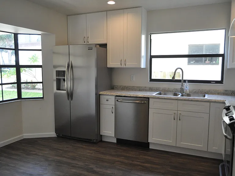 165 Seawind Dr #18 — Photo 3