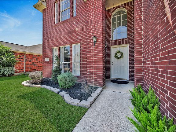 4th image of 19423 Stamford Dr