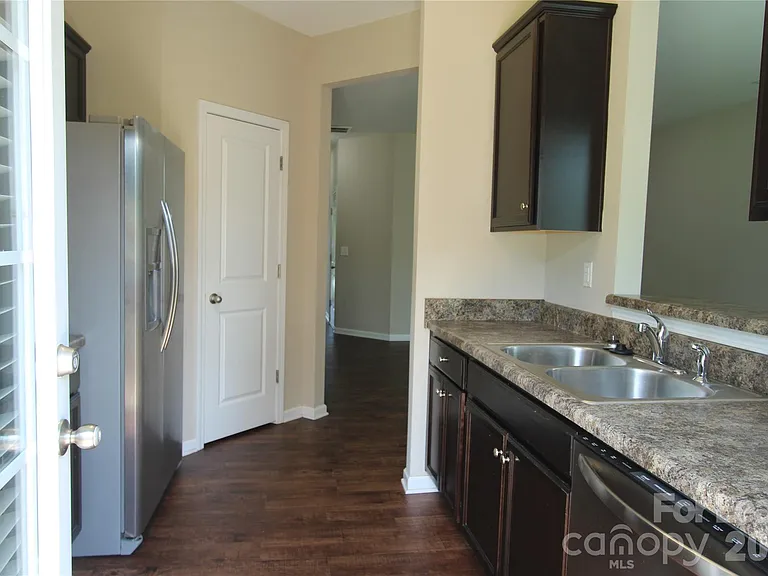 9348 Hamel St — Photo 6