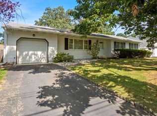 385 Spruce Dr, Brick, NJ
