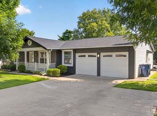 1712 Pensacola Dr, Saint Louis, MO 63146