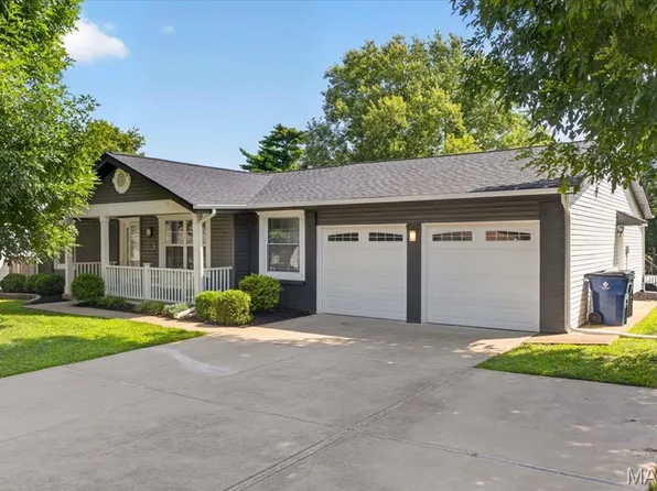 1712 Pensacola Dr, Saint Louis, MO 63146