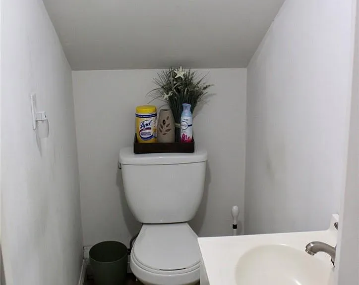 5834 Albany Post Rd — Photo 12