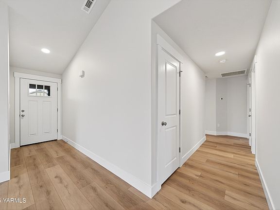 4th image of 5701 W Larch Ave