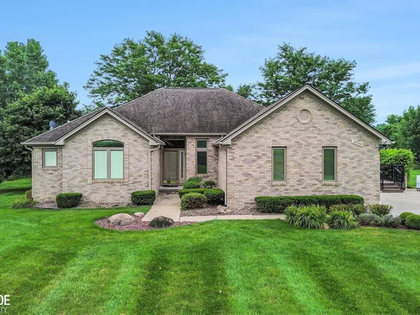 18500 Pratt Rd, Armada, MI 48005