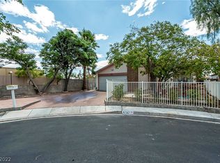 4797 Woodridge Rd, Las Vegas, NV 89121
