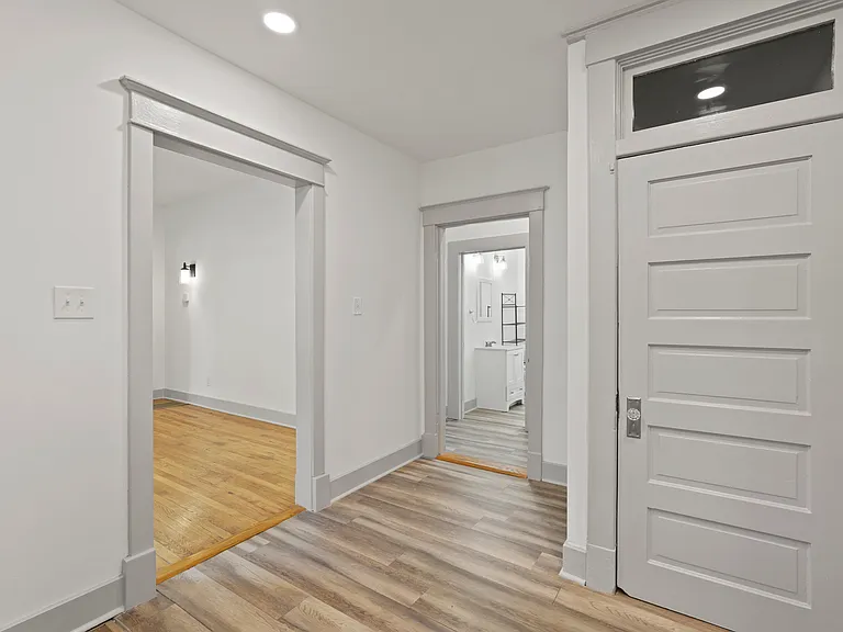 902 E Bolton St #A — Photo 22