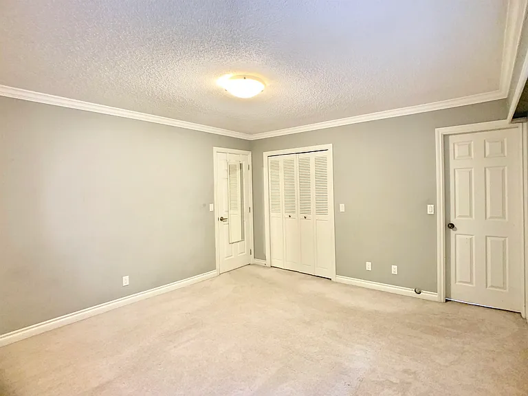 8540 Wagner Dr — Photo 14