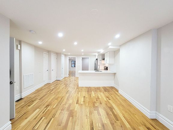 5th image of 802 Lexington Ave Unit 1F
