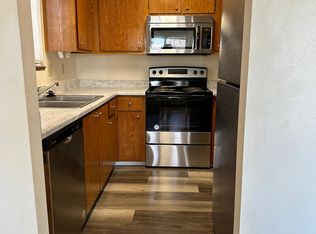 37 NE 8th St #5, Madras, OR 97741