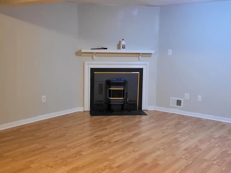 8695 Manahan Dr — Photo 12