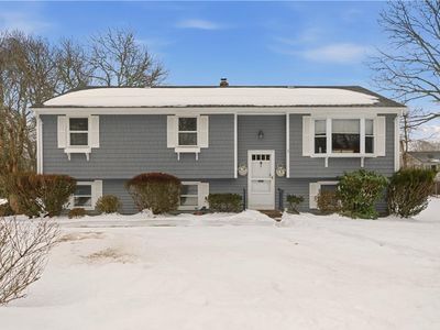 54 Othmar St, Narragansett, RI, 02882