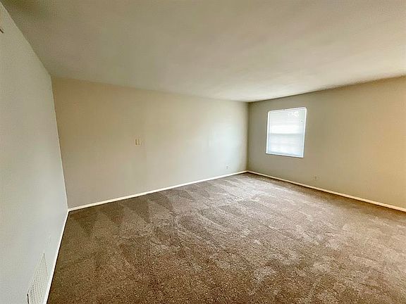 3rd image of 514 N 38th St APT D