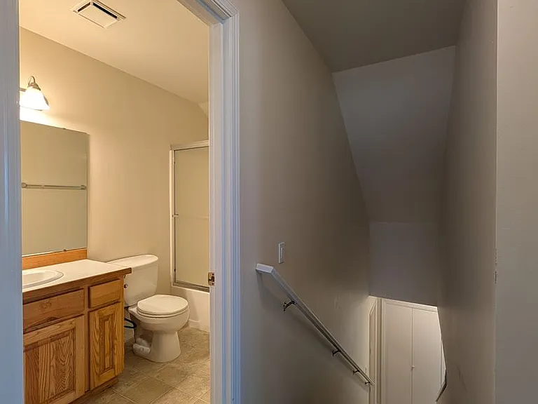 686 Oakdale Ave — Photo 15