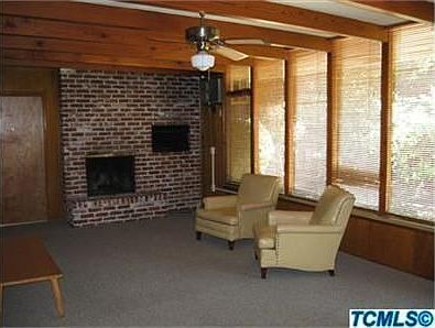 2nd image of 1707 W Noble Ave