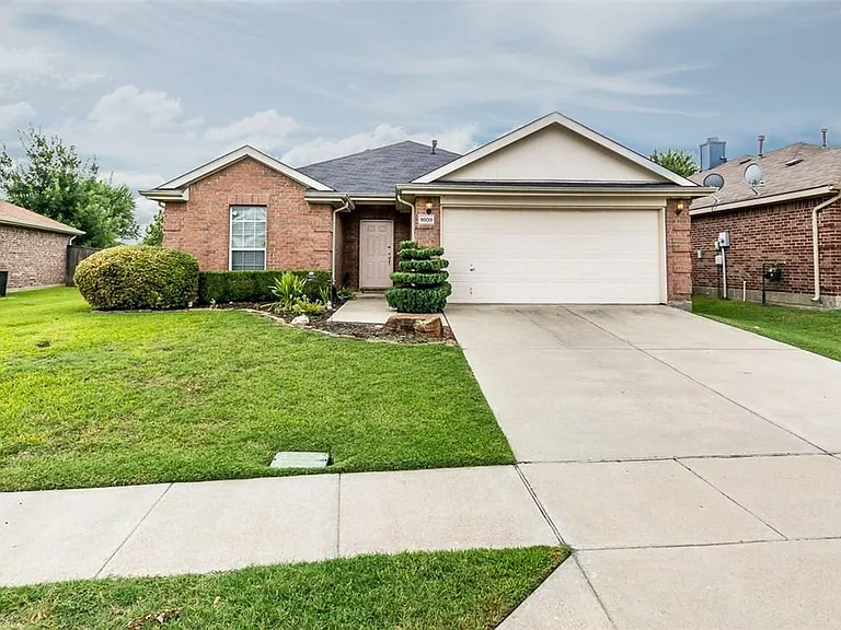 9809 Coolidge Dr — Photo 2