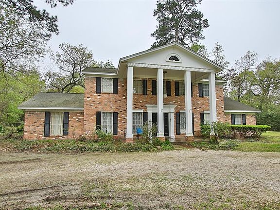 2nd image of 1740 Palmetto Ln