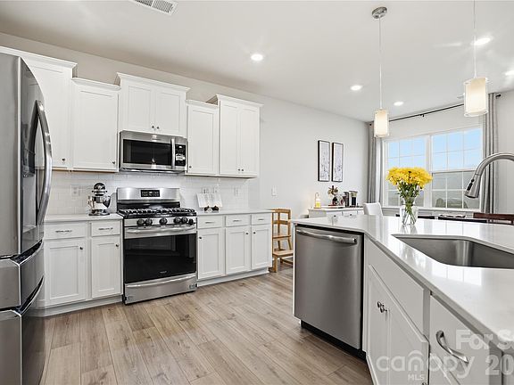 4th image of 4525 Clifton Mill Ln