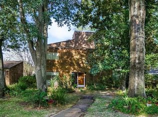 8809 Hermitage Pl, River Ridge, LA 70123