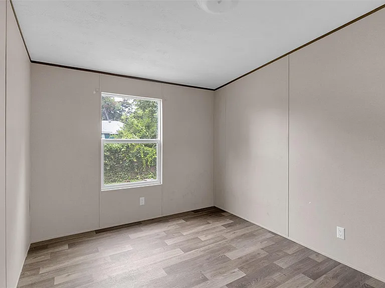 5313 2nd St — Photo 22