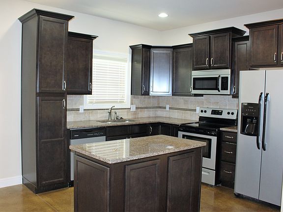 4th image of 615 Cooper Sq