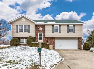 401 Copper Bend Rd, Maryville, IL 62062